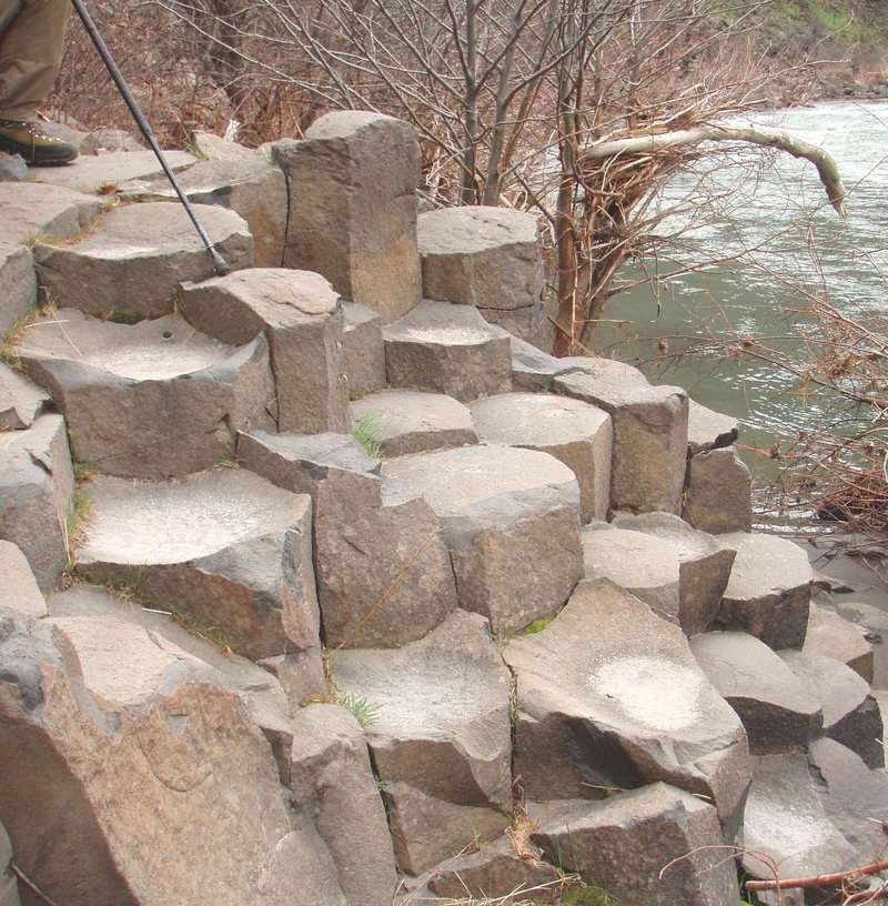 hexagonal basalt columns